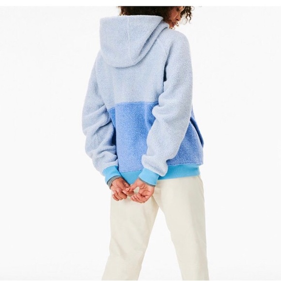 Outdoor Voices Megafleece Half Zip Pullover Hoody, Dusty Blue size large - Picture 4 of 13